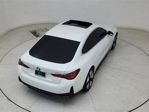 Used 2025 BMW i4 eDrive40 image 83