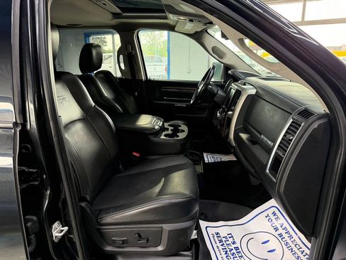 Used 2016 RAM 1500 Laramie w/ Convenience Group AWD/4WD image 14