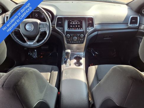 Used 2018 Jeep Grand Cherokee Laredo AWD/4WD image 13