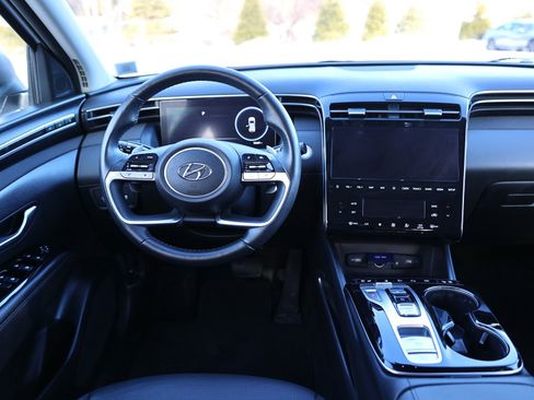 Certified 2022 Hyundai Tucson Limited w/ Cargo Package image 16