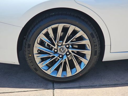 Used 2025 Lexus ES 300h w/ Accessory Package (Z1) FWD image 38