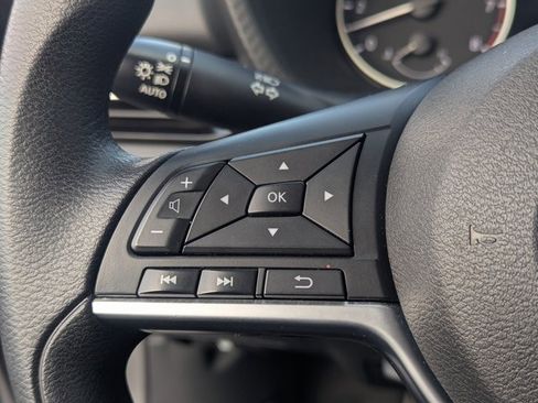 Used 2023 Nissan Sentra SV image 18