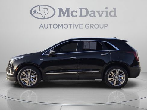 Used 2023 Cadillac XT5 Premium Luxury w/ Technology Package FWD image 2