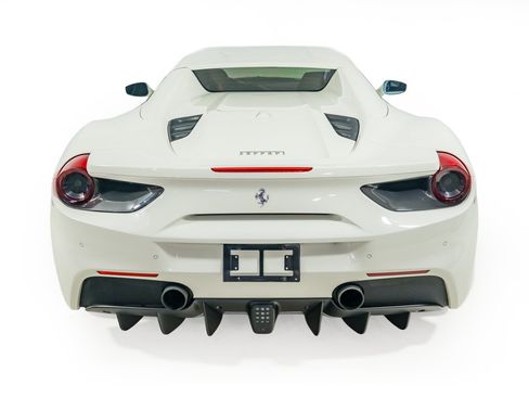 Used 2018 Ferrari 488 Spider RWD image 7