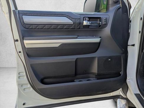 Used 2016 Toyota Tundra Platinum image 12