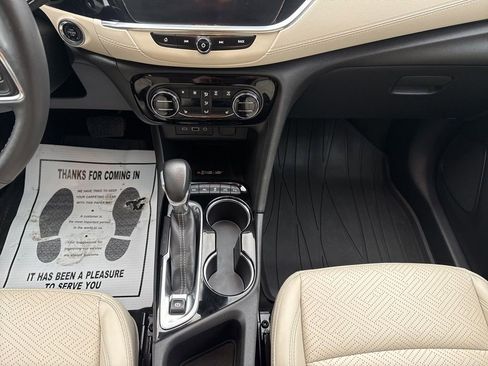 Used 2022 Buick Encore GX Essence w/ Advanced Technology Package image 12