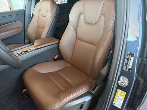 Used 2024 Volvo XC60 B5 Plus w/ Climate Package AWD/4WD image 15