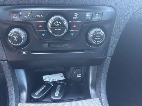 Used 2013 Dodge Charger SXT Plus image 15