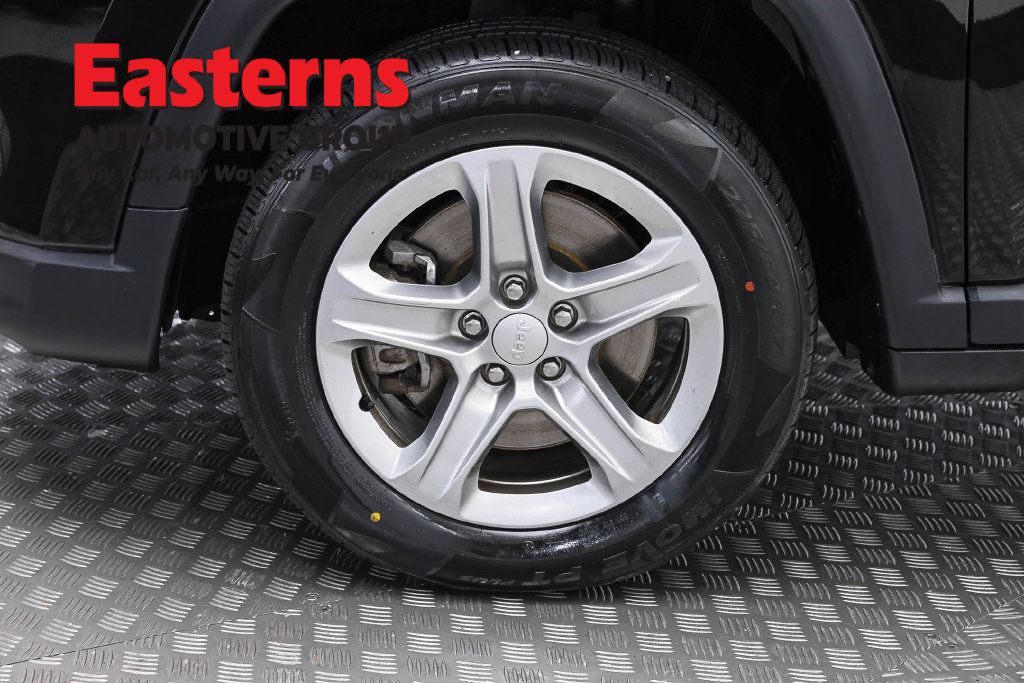 Used 2023 Jeep Compass Latitude AWD/4WD image 32