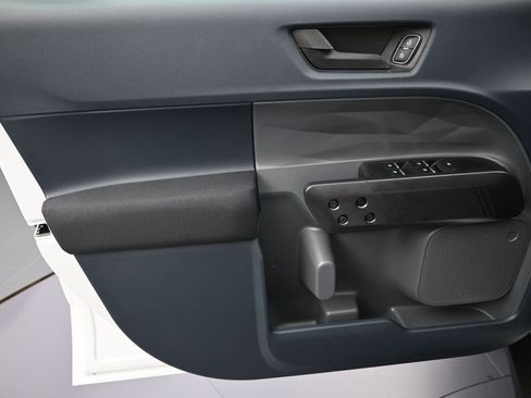 New 2026 Ford Maverick XL image 11