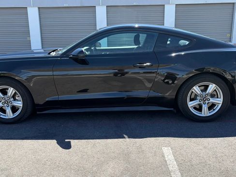 Used 2016 Ford Mustang Coupe RWD image 2