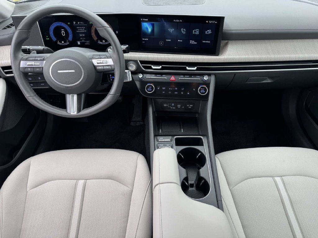 Used 2025 Hyundai Sonata SEL FWD image 13