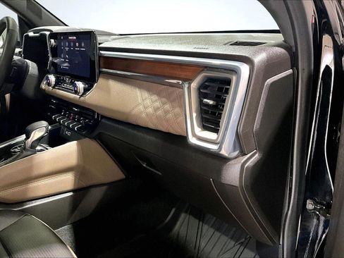 Used 2023 GMC Canyon Denali image 18