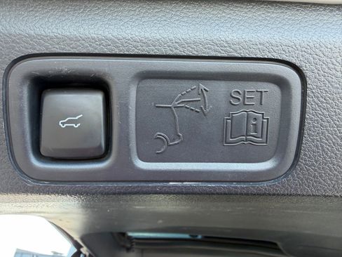 Used 2024 Ford Expedition Max Limited image 13