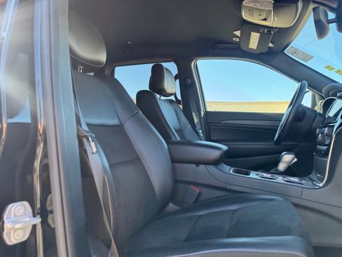 Used 2019 Jeep Grand Cherokee Altitude image 19