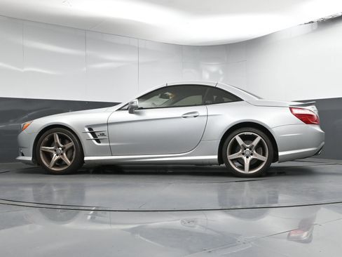 Used 2013 Mercedes-Benz SL 550 image 29