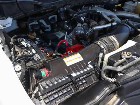 Used 2020 Ford F550 2WD Regular Cab Super Duty image 14