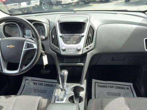 Used 2017 Chevrolet Equinox LT AWD/4WD image 14