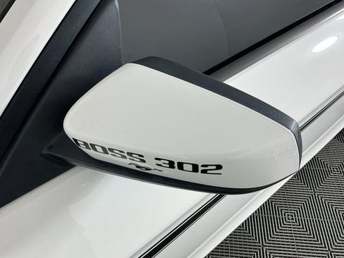 Used 2012 Ford Mustang Boss 302 w/ Boss 302 Accessory Pkg RWD image 9