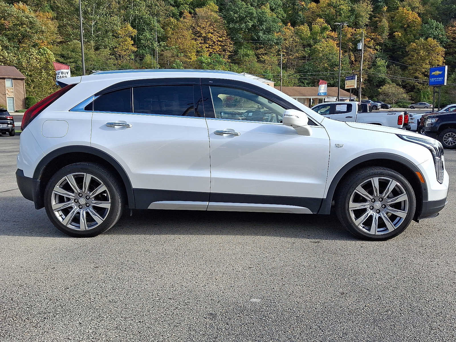 Used 2019 Cadillac XT4 Premium Luxury w/ Enhanced Visibility Package AWD/4WD image 7