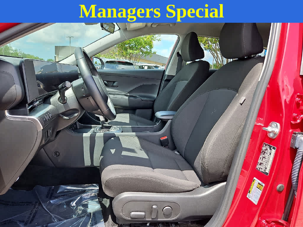 Used 2025 Hyundai Kona SEL FWD image 12
