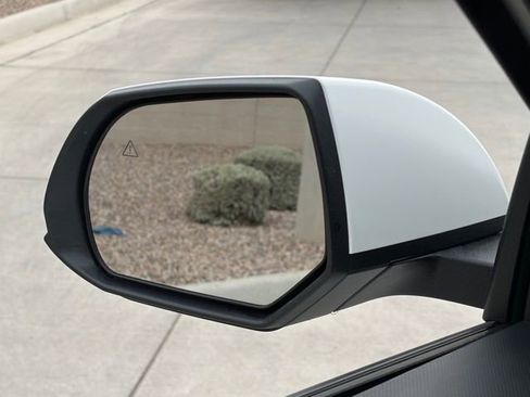 Used 2025 Hyundai Ioniq 5 SEL image 10