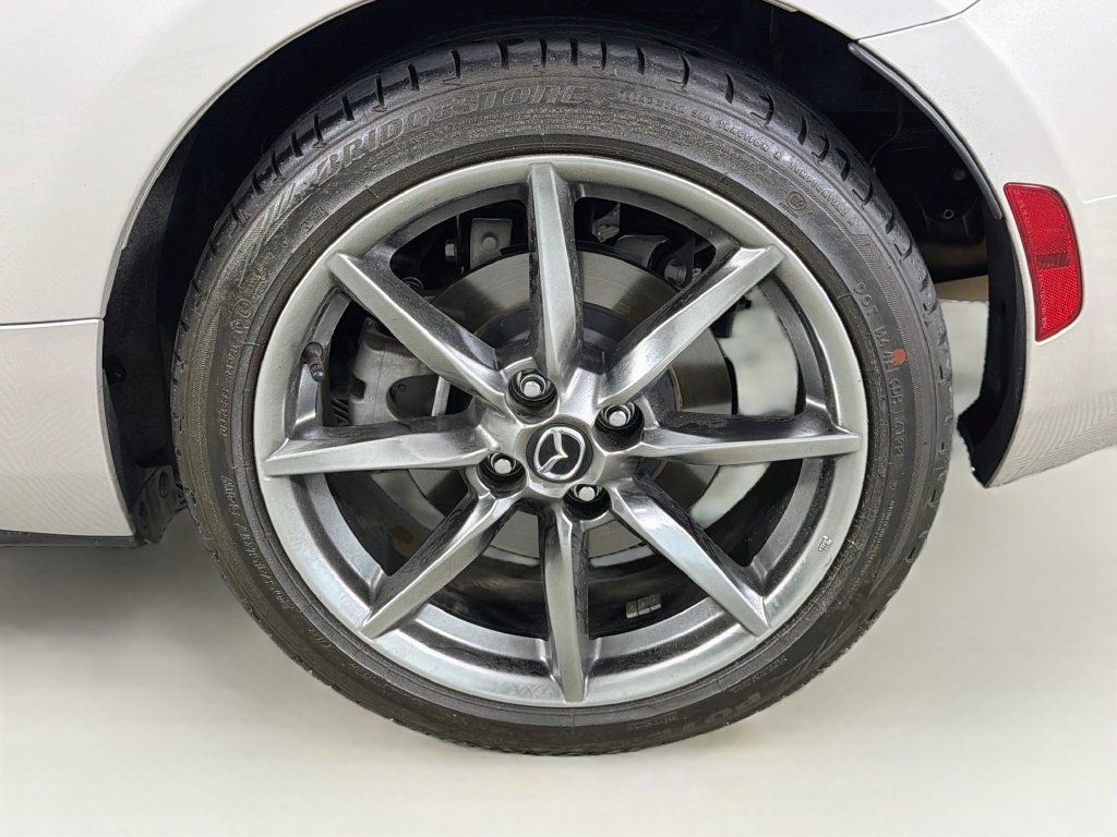 Used 2022 MAZDA MX-5 Miata Grand Touring w/ Weather Package RWD image 31