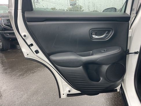 Used 2025 Honda HR-V LX image 24