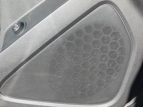 Used 2020 Chevrolet Equinox LT image 24