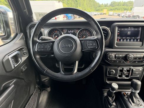 Used 2022 Jeep Wrangler Unlimited Sport AWD/4WD image 8