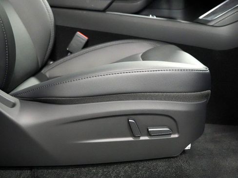Used 2026 Tesla Model Y Long Range RWD image 68