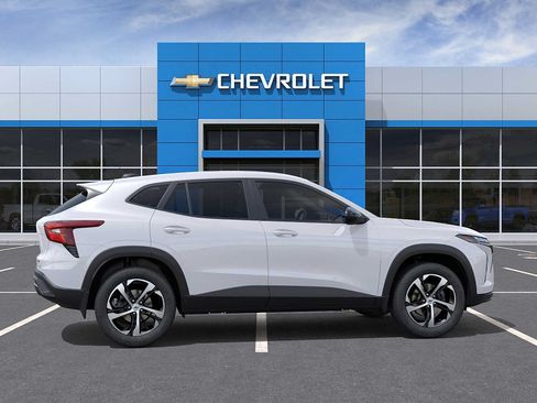 New 2026 Chevrolet Trax RS FWD image 5