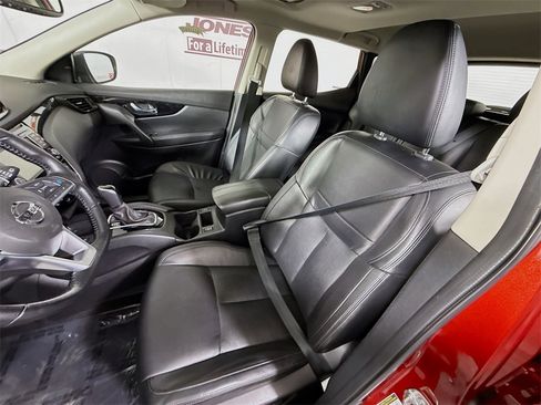 Certified 2021 Nissan Rogue Sport SL w/ Premium Package image 28