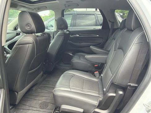 Used 2020 Buick Enclave Avenir w/ Avenir Technology Package FWD image 6