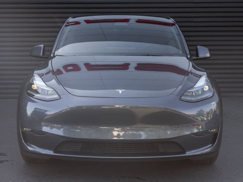 Used 2022 Tesla Model Y Performance image 7