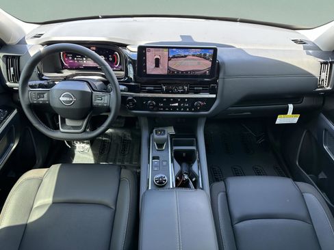 New 2026 Nissan Pathfinder SL AWD/4WD image 12