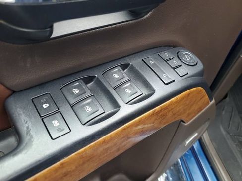Used 2016 Chevrolet Silverado 2500 High Country w/ Duramax Plus Package AWD/4WD image 22