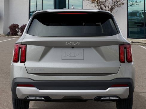 New 2026 Kia Sorento LX image 13