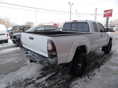 Used 2013 Toyota Tacoma 4x4 Access Cab V6 image 4