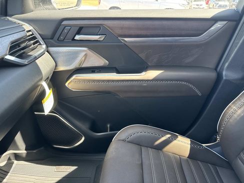 New 2026 GMC Acadia Denali Ultimate AWD/4WD image 25