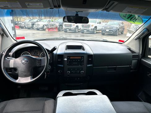 Used 2012 Nissan Titan SV image 9