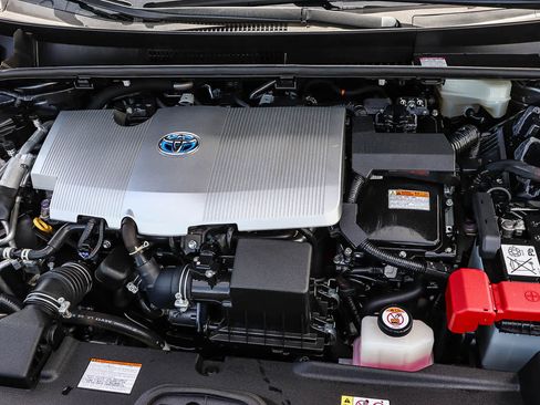 Used 2021 Toyota Prius Prime XLE FWD image 30