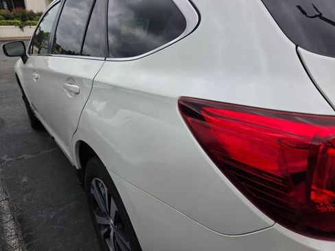 Used 2019 Subaru Outback 2.5i Limited AWD/4WD image 8