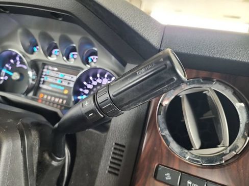 Used 2016 Ford F250 Lariat w/ Lariat Interior Package AWD/4WD image 17