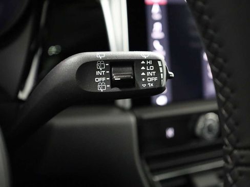 New 2026 Porsche Macan AWD/4WD image 30