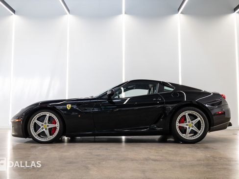 Used 2007 Ferrari 599 GTB Fiorano RWD image 2