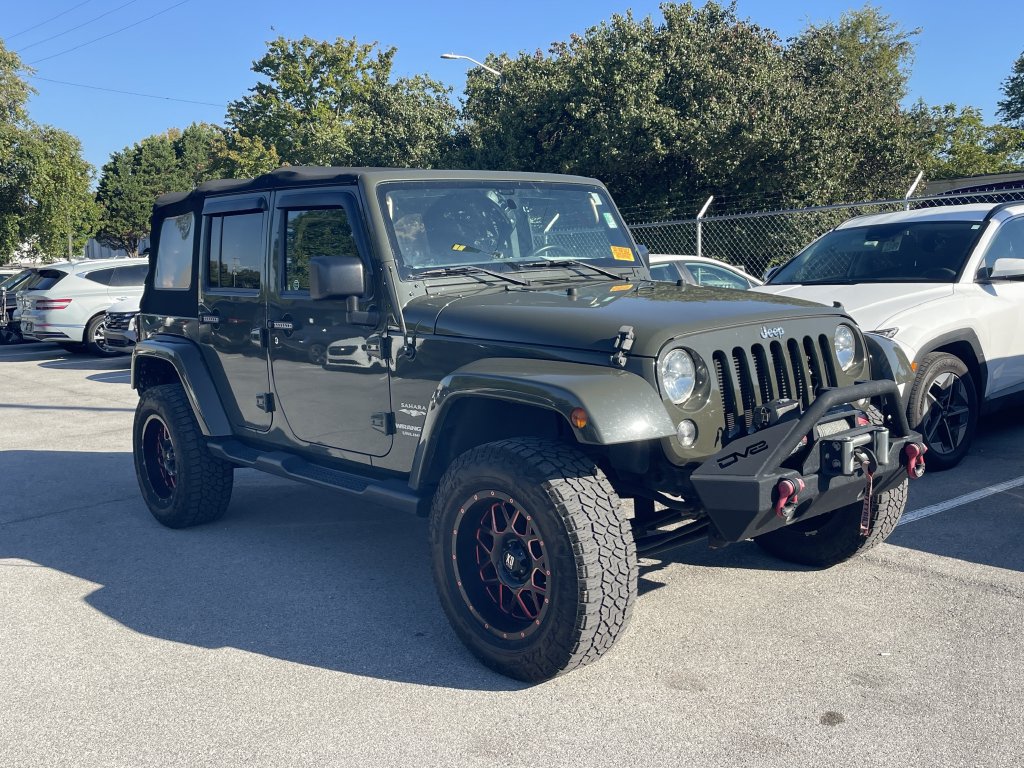 Used 2015 Jeep Wrangler Unlimited Sahara w/ Dual Top Group AWD/4WD image 1