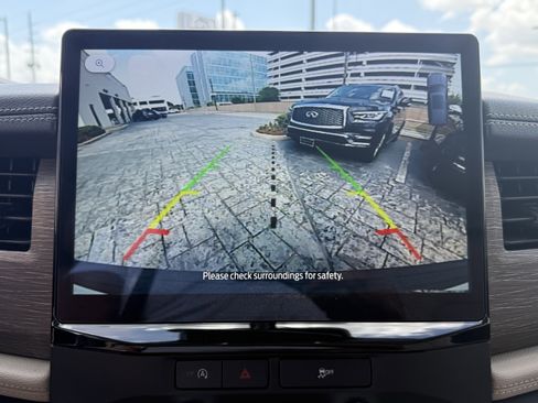 Used 2024 Ford Expedition Limited image 23