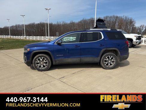 Used 2023 GMC Acadia SLT w/ Technology Package image 3