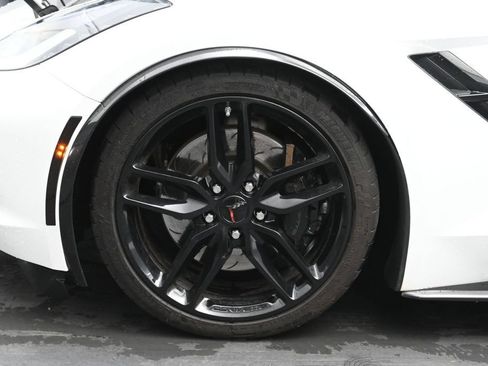 Used 2018 Chevrolet Corvette Stingray Coupe RWD image 30